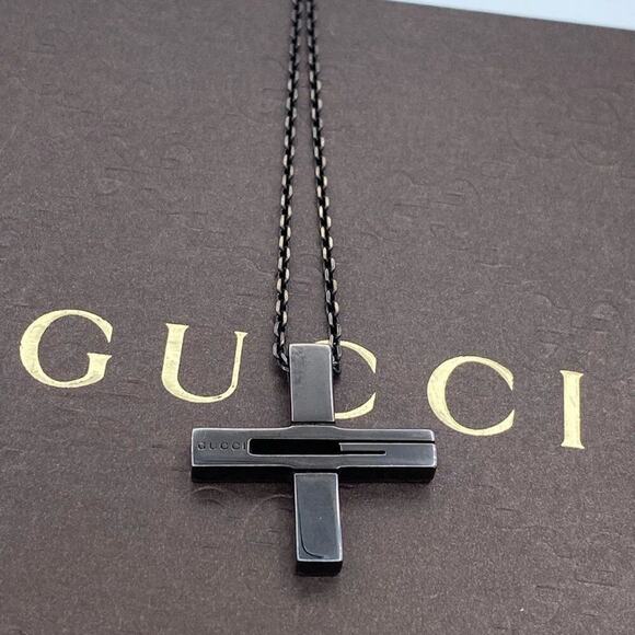 Authentic Gucci Cross Pendant Necklace 20" - Picture 4 of 6